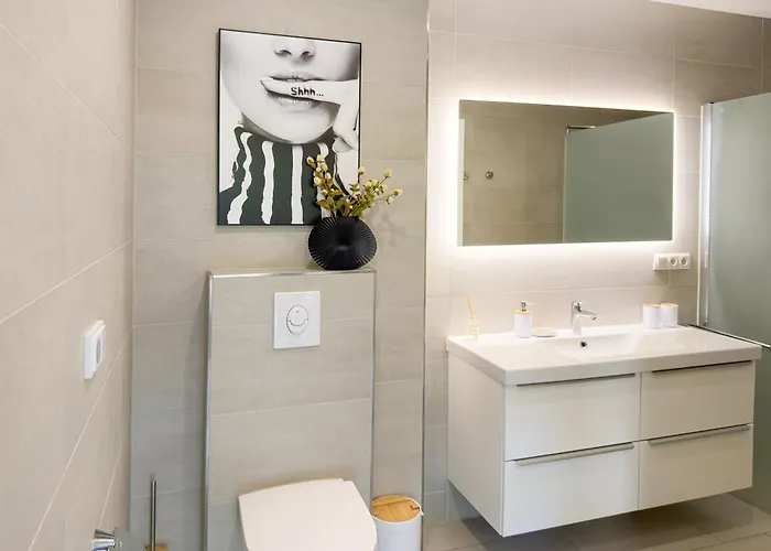 Apartment Immostay #3 - Penthouse Mit Zwei Balkonen & Seeblick, Parking & Wifi Bremen