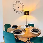 Immostay #3 - Penthouse Mit Zwei Balkonen & Seeblick, Parking & Wifi *