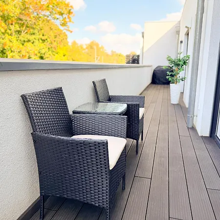 Apartamento Immostay #3 - Penthouse Mit Zwei Balkonen & Seeblick, Parking & Wifi