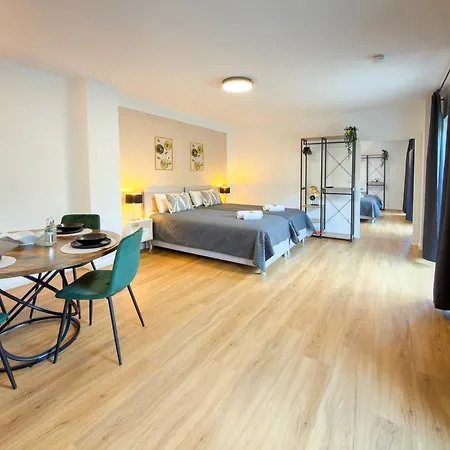 アパート Immostay #3 - Penthouse Mit Zwei Balkonen & Seeblick, Parking & Wifi ブレーメン