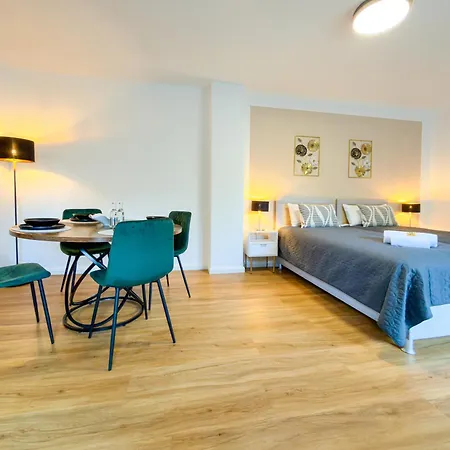 Apartamento Immostay #3 - Penthouse Mit Zwei Balkonen & Seeblick, Parking & Wifi *
