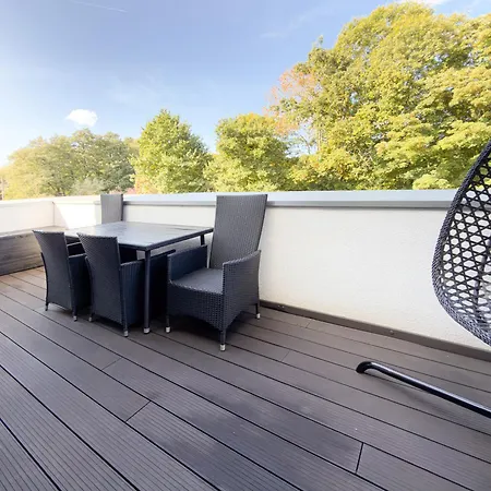 Immostay #3 - Penthouse Mit Zwei Balkonen & Seeblick, Parking & Wifi Brema