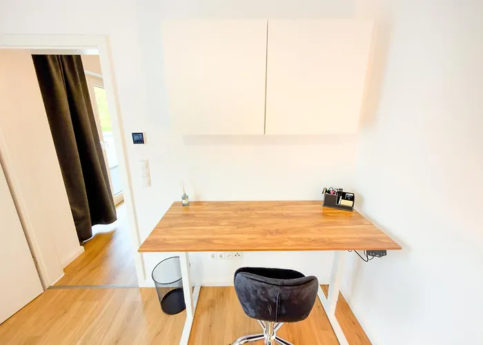 Immostay #3 - Penthouse Mit Zwei Balkonen & Seeblick, Parking & Wifi * 不莱梅