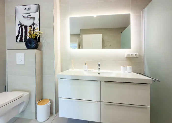 公寓 Immostay #3 - Penthouse Mit Zwei Balkonen & Seeblick, Parking & Wifi