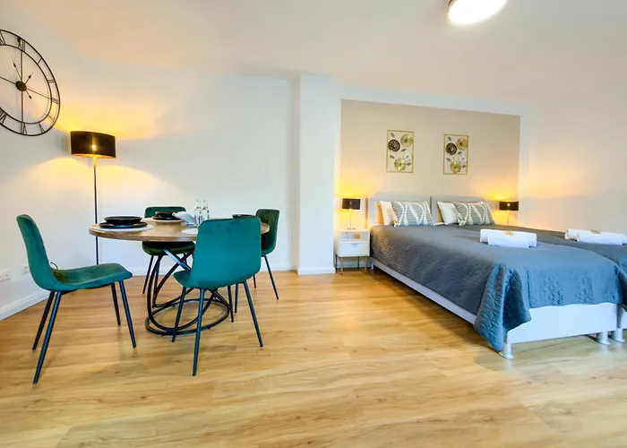 公寓 Immostay #3 - Penthouse Mit Zwei Balkonen & Seeblick, Parking & Wifi *