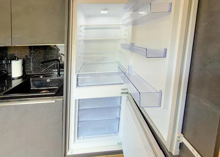 Immostay #3 - Penthouse Mit Zwei Balkonen & Seeblick, Parking & Wifi 아파트 브레멘